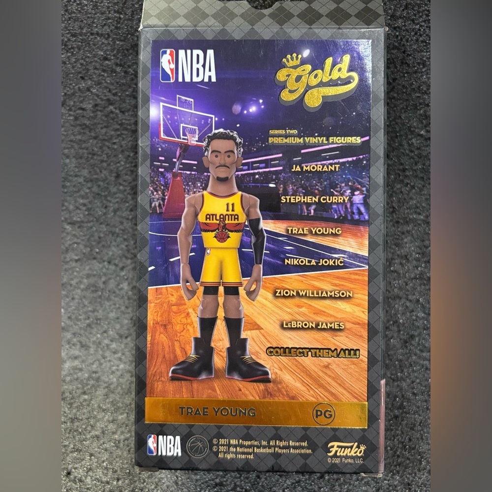 Funko NBA Gold Trae Young Vinyl Figure - Picture 2 of 2